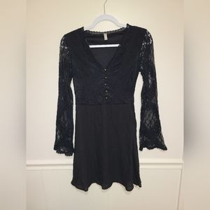 Women's black lace long sleeve dress